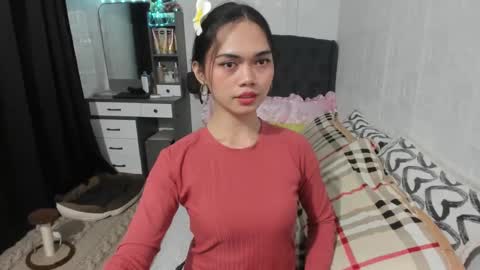 Snapshot of naughty_emmats chatting on January 13, 12:56 pm emma online show from January 13, 12:56 pm