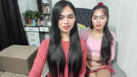 Snapshot of naughty_emmats chatting on February 17, 11:20 pm emma online show from February 17, 11:20 pm