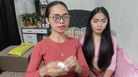Snapshot of naughty_emmats chatting on February 23, 10:53 pm emma online show from February 23, 10:53 pm