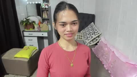 Snapshot of naughty_emmats chatting on February 27, 8:42 pm emma online show from February 27, 8:42 pm