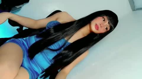 Snapshot of naughtybella_ chatting on February 1, 2:45 pm bella online show from February 1, 2:45 pm