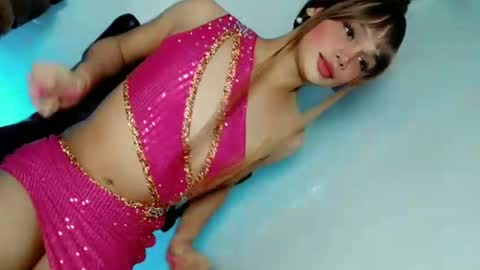 Snapshot of naughtybella_ chatting on February 12, 3:17 pm bella online show from February 12, 3:17 pm
