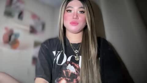 Snapshot of naughtyrosecum chatting on January 4, 1:53 pm Rose Wilson online show from January 4, 1:53 pm
