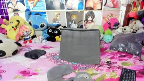 Snapshot of neneriko666 chatting on January 11, 1:48 am Ariana Unicorn Pics Videos click Show More online show from January 11, 1:48 am