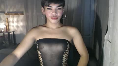 Snapshot of neomi_hardcock chatting on September 23, 8:09 am neomi online show from September 23, 8:09 am