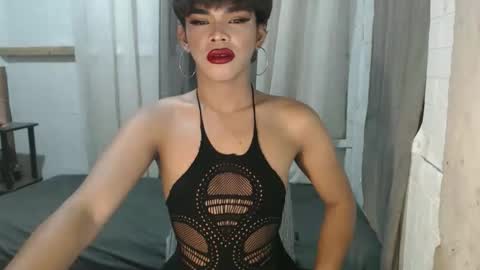 Snapshot of neomi_hardcock chatting on September 27, 8:23 am neomi online show from September 27, 8:23 am