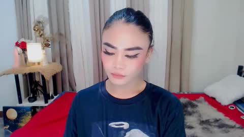 Snapshot of nhicolehollywood chatting on October 7, 5:30 am hottie nicole online show from October 7, 5:30 am