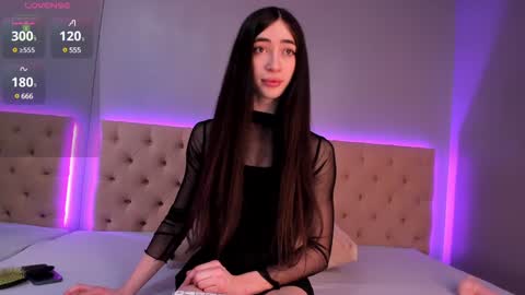 Snapshot of nickierainer chatting on January 4, 3:49 pm Nickie online show from January 4, 3:49 pm
