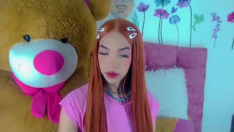 Snapshot of nickynoa chatting on February 3, 9:18 pm Nicky online show from February 3, 9:18 pm
