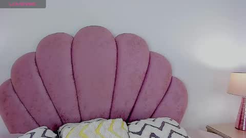 Snapshot of nicoleparadise_ chatting on October 9, 12:50 pm NICOLE online show from October 9, 12:50 pm