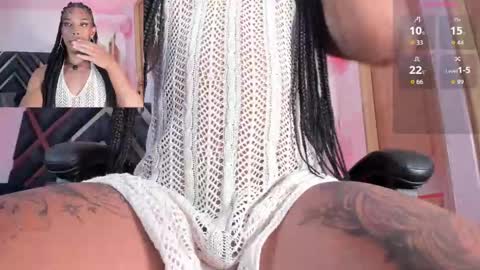 Snapshot of nicollealexandra2 chatting on October 5, 8:15 am facebook nicolle delgado online show from October 5, 8:15 am