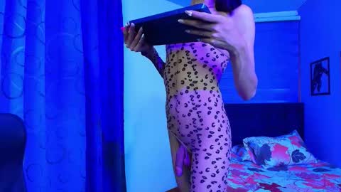 nikki_vesper online show from February 4, 11:48 am