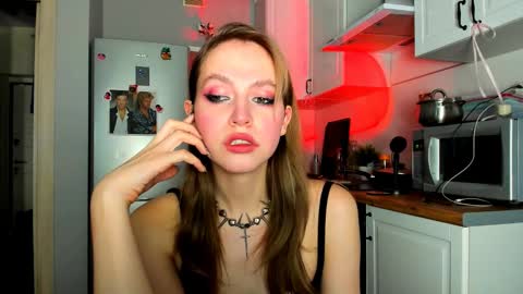 Snapshot of niky_jess chatting on February 18, 3:21 pm Veronica online show from February 18, 3:21 pm