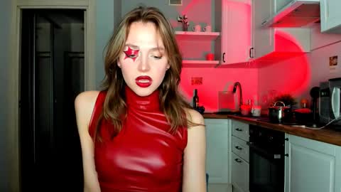 Snapshot of niky_jess chatting on February 25, 7:58 pm Veronica online show from February 25, 7:58 pm