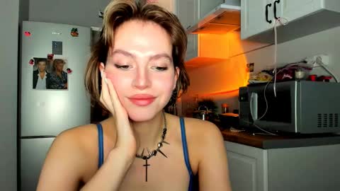 Snapshot of niky_jess chatting on March 2, 3:20 pm Veronica online show from March 2, 3:20 pm