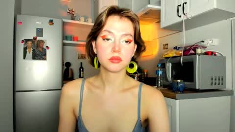 Snapshot of niky_jess chatting on March 3, 8:18 pm Veronica online show from March 3, 8:18 pm