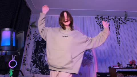 Snapshot of nloraaa chatting on December 15, 1:24 am Tears Lora online show from December 15, 1:24 am