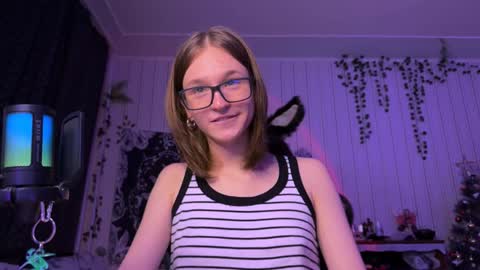 Snapshot of nloraaa chatting on December 27, 1:28 pm Tears Lora online show from December 27, 1:28 pm