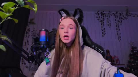 Snapshot of nloraaa chatting on February 14, 12:51 am Tears Lora online show from February 14, 12:51 am