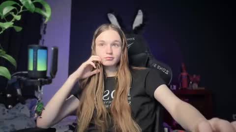 Snapshot of nloraaa chatting on February 27, 8:20 pm Tears Lora online show from February 27, 8:20 pm