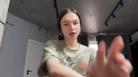 Snapshot of nloraaa chatting on September 19, 9:04 am Tears Lora online show from September 19, 9:04 am