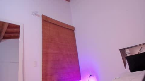 Sara  online show from November 20, 3:40 am