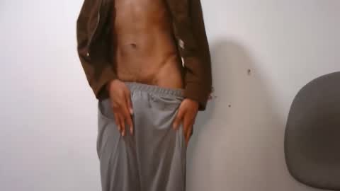 Snapshot of noah_miller7 chatting on October 3, 6:52 pm Noah Millers online show from October 3, 6:52 pm
