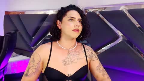 Snapshot of noahmonroe_11 chatting on October 1, 11:27 pm noahmonroe_11 online show from October 1, 11:27 pm