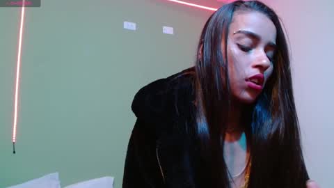 Snapshot of noha_thomson chatting on January 27, 9:55 pm Noha Thomson online show from January 27, 9:55 pm