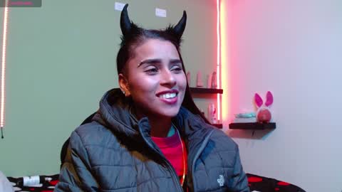Snapshot of noha_thomson chatting on February 3, 12:57 pm Noha Thomson online show from February 3, 12:57 pm