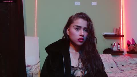 Snapshot of noha_thomson chatting on February 20, 8:25 pm Noha Thomson online show from February 20, 8:25 pm