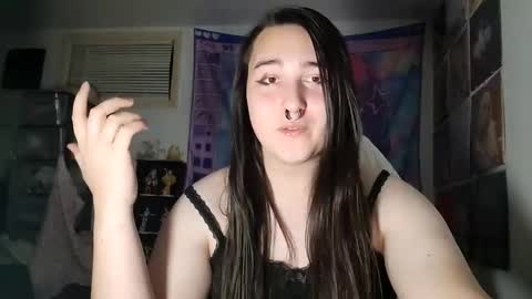 Snapshot of nonbinarybeauty20 chatting on February 8, 1:22 am nonbinarybeauty20 online show from February 8, 1:22 am