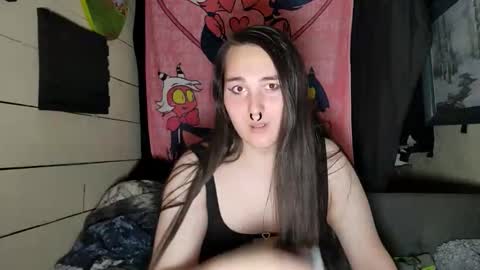 nonbinarybeauty20 online show from May 12, 6:00 am