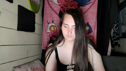 nonbinarybeauty20 online show from May 27, 11:40 am
