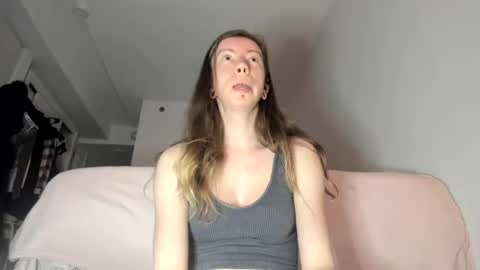 Snapshot of nortar9766 chatting on February 3, 1:30 am Emily snow online show from February 3, 1:30 am