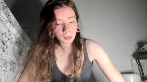 Snapshot of nortar9766 chatting on February 17, 2:20 am Emily snow online show from February 17, 2:20 am