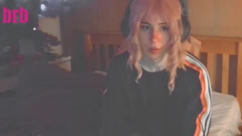 Lucy online show from October 17, 1:31 am