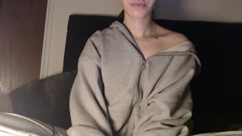 Olivia online show from January 15, 4:04 am