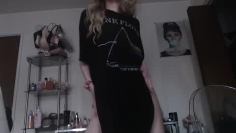 Olivia online show from March 6, 1:53 pm