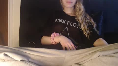 Olivia online show from March 7, 12:59 pm