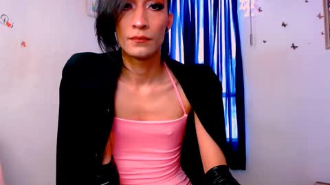 Snapshot of novanyx11 chatting on February 18, 8:15 pm Nova... online show from February 18, 8:15 pm