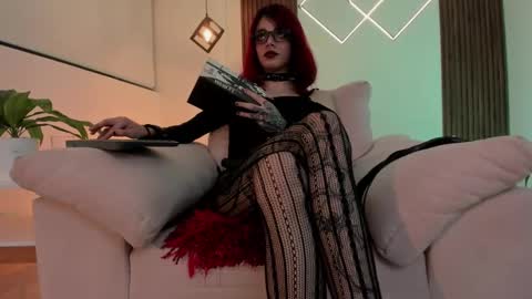 Snapshot of nyxx_bierke chatting on September 14, 11:20 pm Nyxx online show from September 14, 11:20 pm