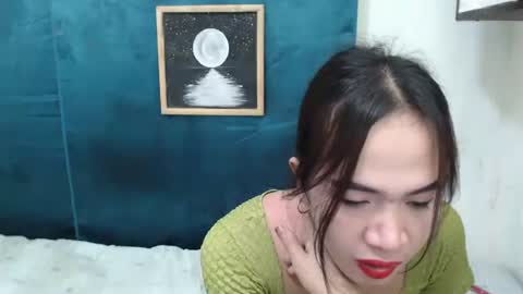 Snapshot of oliva_red chatting on September 13, 11:27 am oliva_red online show from September 13, 11:27 am