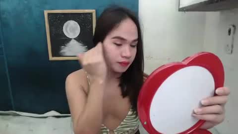 Snapshot of oliva_red chatting on September 19, 9:04 am oliva_red online show from September 19, 9:04 am