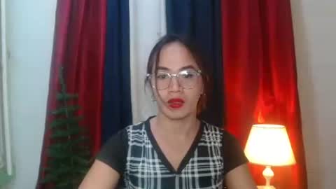 Snapshot of oliva_red chatting on October 5, 4:06 pm oliva_red online show from October 5, 4:06 pm