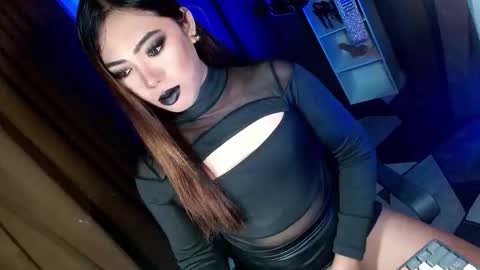 Snapshot of olivia_the_temptress27 chatting on September 10, 5:12 pm Miss OLIVIA online show from September 10, 5:12 pm