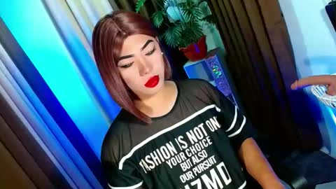 Snapshot of olivia_the_temptress27 chatting on September 23, 10:09 am Miss OLIVIA online show from September 23, 10:09 am