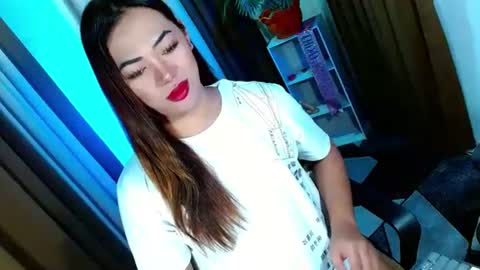 Snapshot of olivia_the_temptress27 chatting on October 4, 7:31 am Miss OLIVIA online show from October 4, 7:31 am