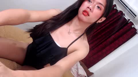 Snapshot of oliviaknightx chatting on December 4, 5:05 pm oliviaknightx online show from December 4, 5:05 pm