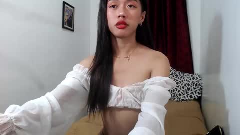 Snapshot of oliviaknightx chatting on January 8, 4:22 pm oliviaknightx online show from January 8, 4:22 pm
